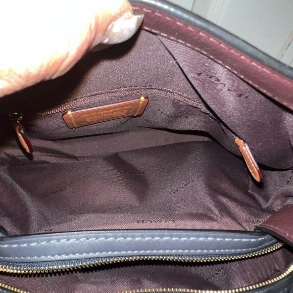 COACH Edie Shoulder Bag 31 In Signature Canvas LARGE - Picture 2 of 7